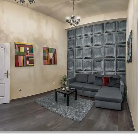 Opera Boutique Apartment *